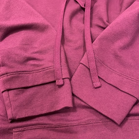 Zelos Burgundy Sweatshirt - Picture 6 of 6